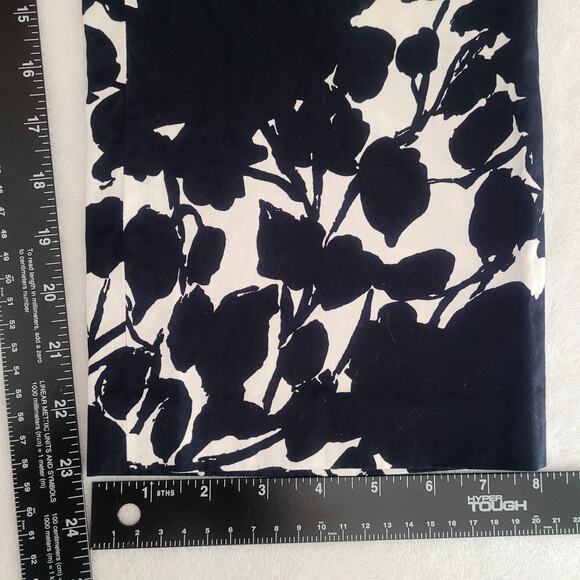 Lafayette 148 New York Sz 10 Midnight Blue Floral Capri Pants Work Office Casual - Picture 10 of 10